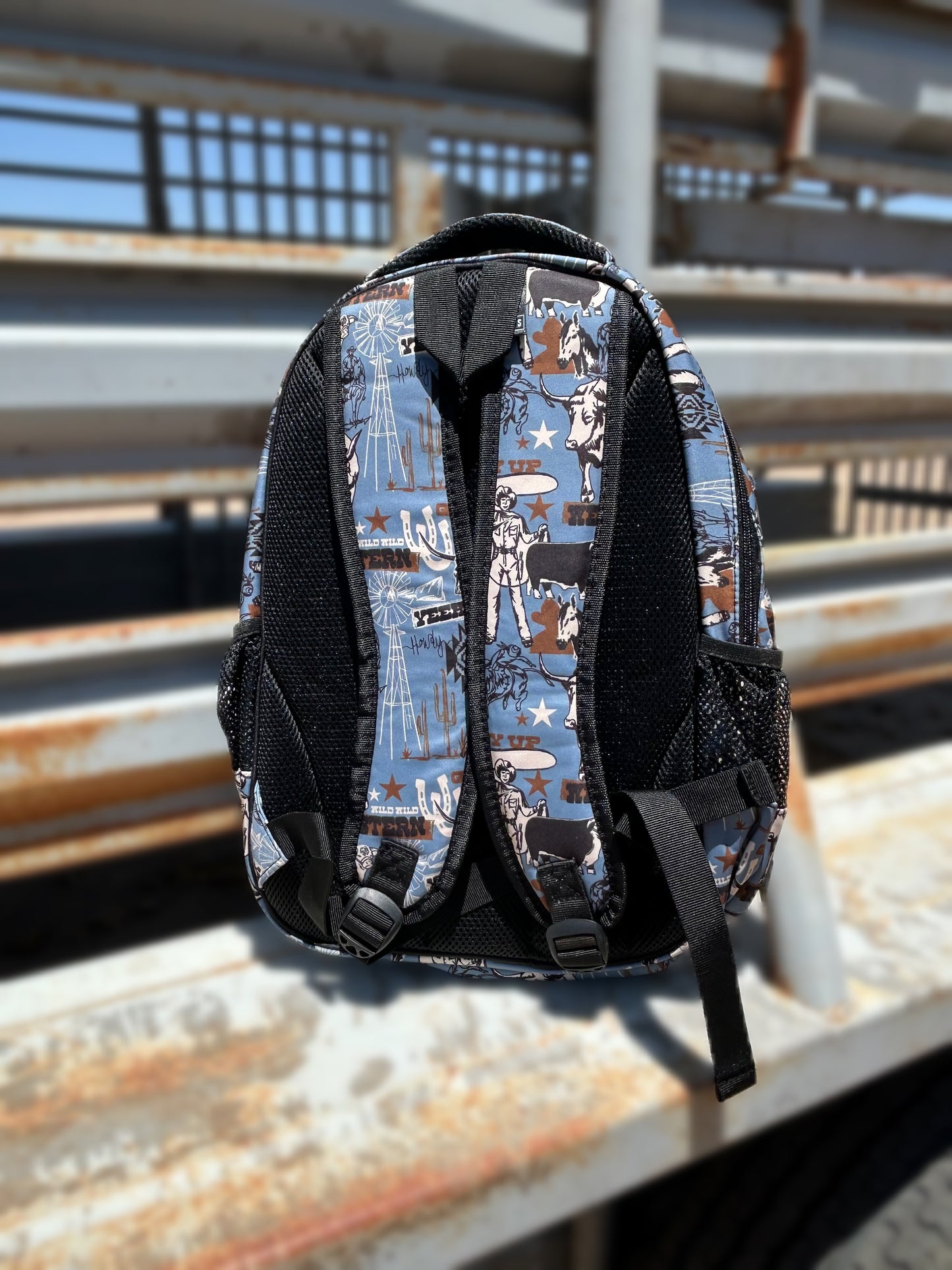 Backpack in Dandy Denim
